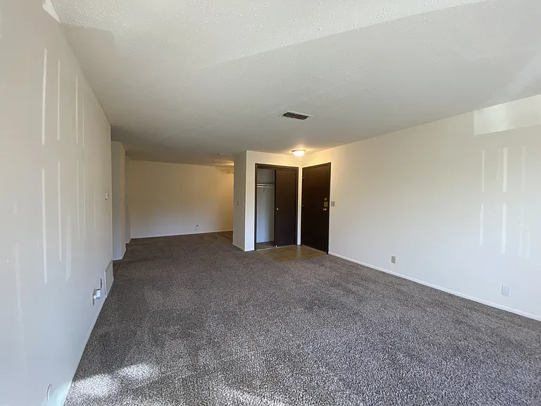 Kimberly Club Apartments — Photo 141