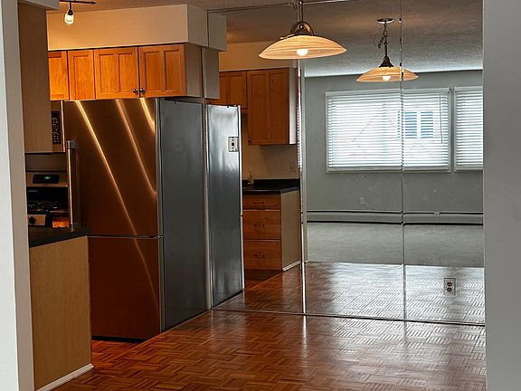 5th image of 2630 Pleasant Ave APT 203