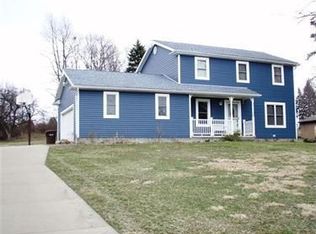 2199 Pamer Dr, Akron, OH 44319