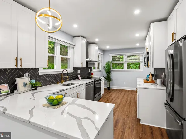 904 Stevenson Ln, Towson, MD 21286