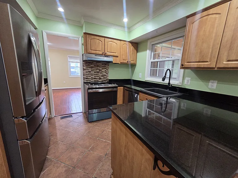4224 Melville Ln — Photo 11