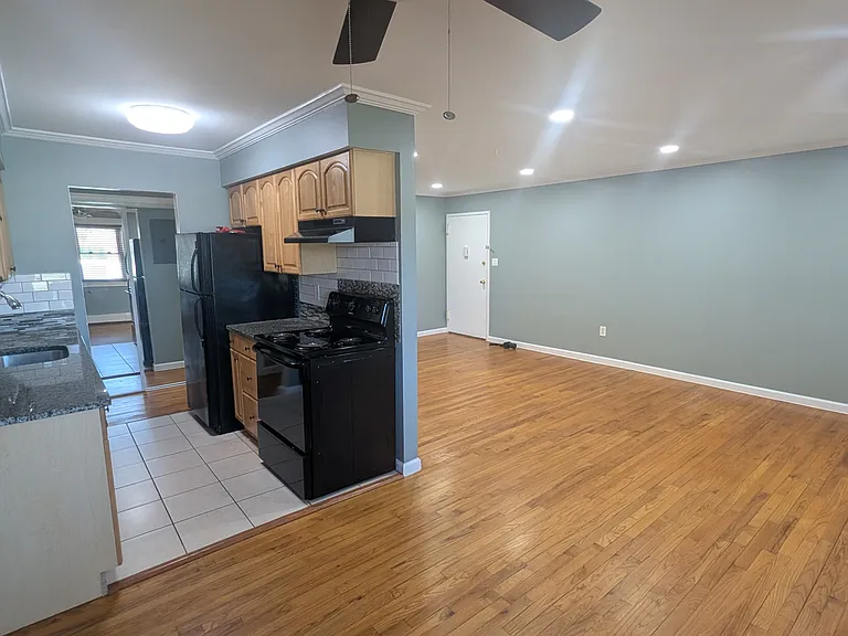 63 Stonehurst Blvd #C — Photo 4