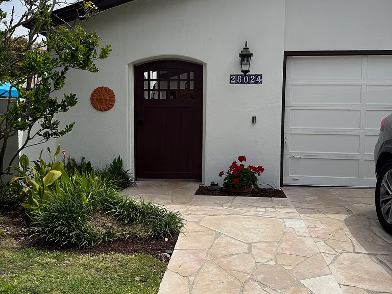 28024 Lomo Dr — Photo 1
