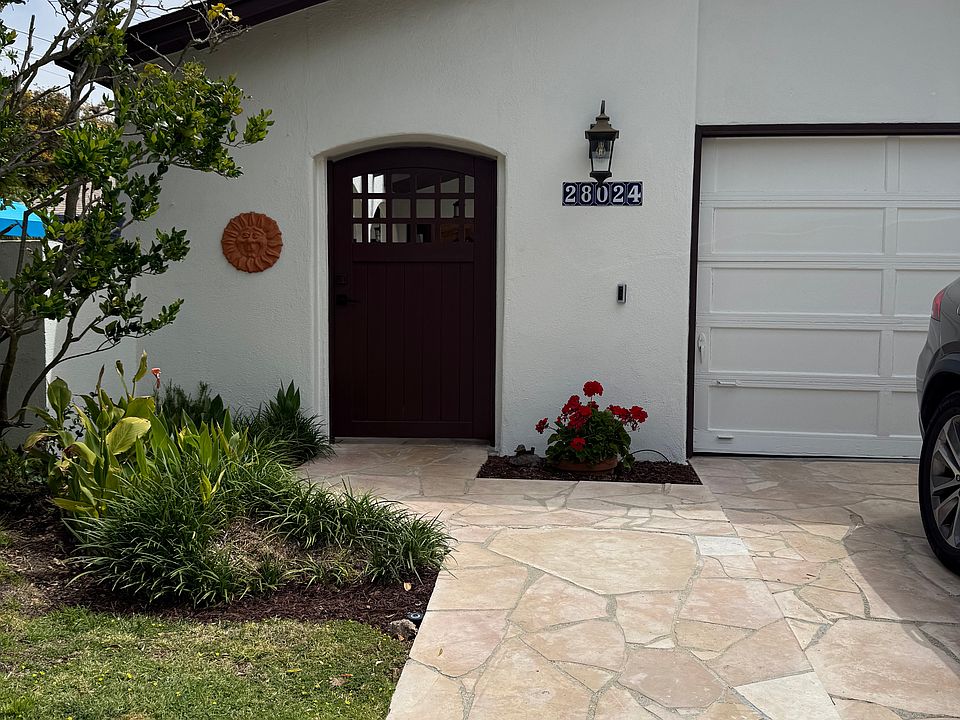 1st image of 28024 Lomo Dr