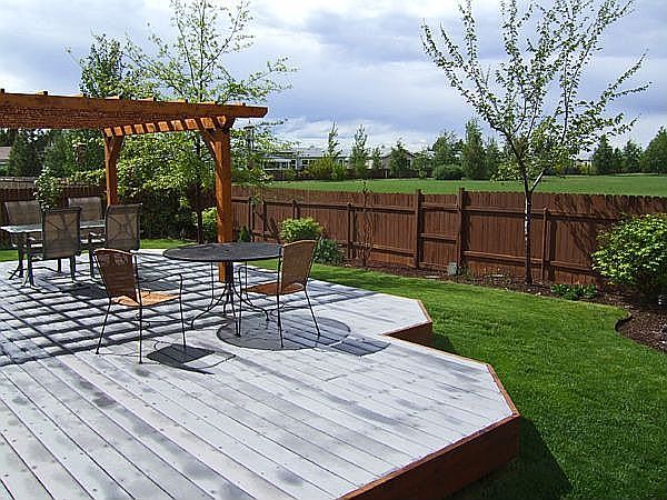 Huge deck, Cedar pergola, overlooks 5 acre Providence Park.