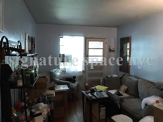 Rented by Signature Spaces NYC Corp | media 10