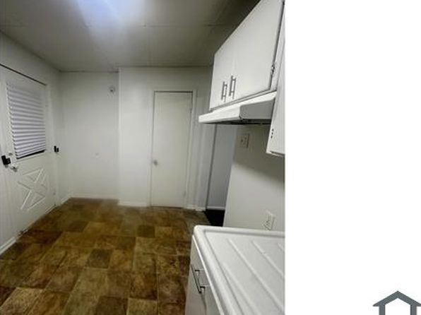 307 Harrison St #2, La Porte, IN 46350 – 1-bedroom rental in La Porte
