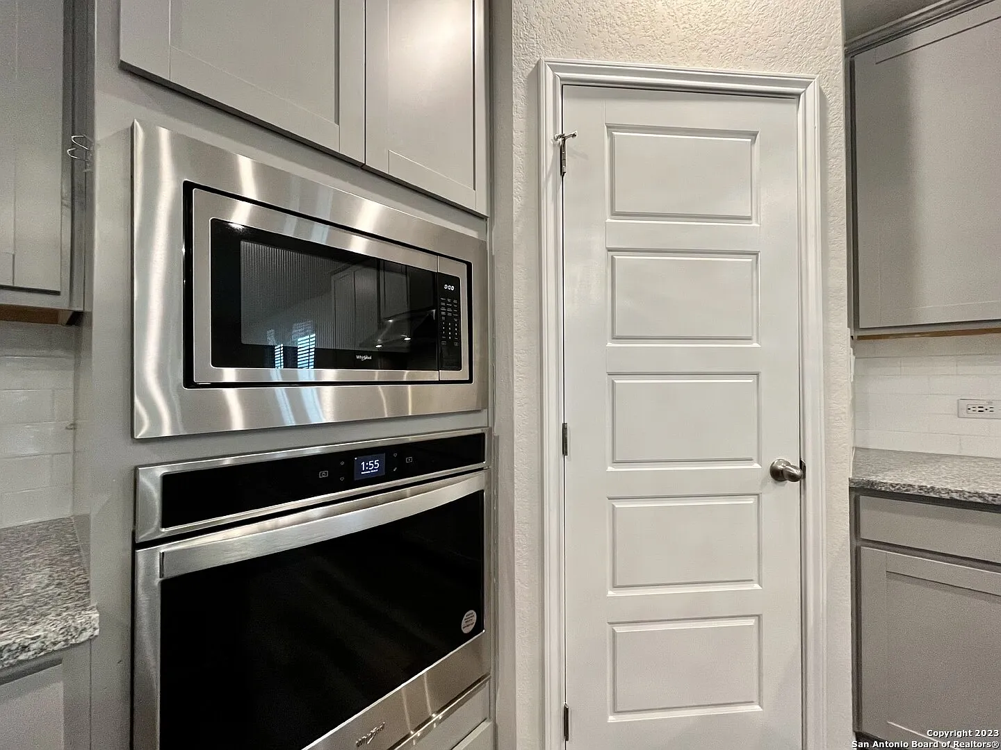 4 bed, 2.5 bath, 2066 sqft, $2,050 — Photo 3