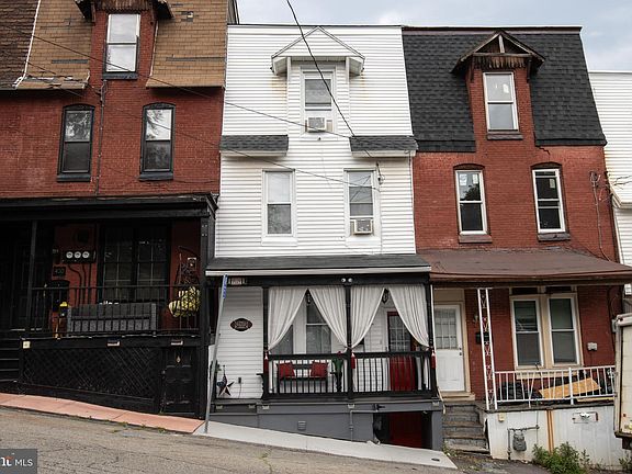 3rd image of 408 W Race St