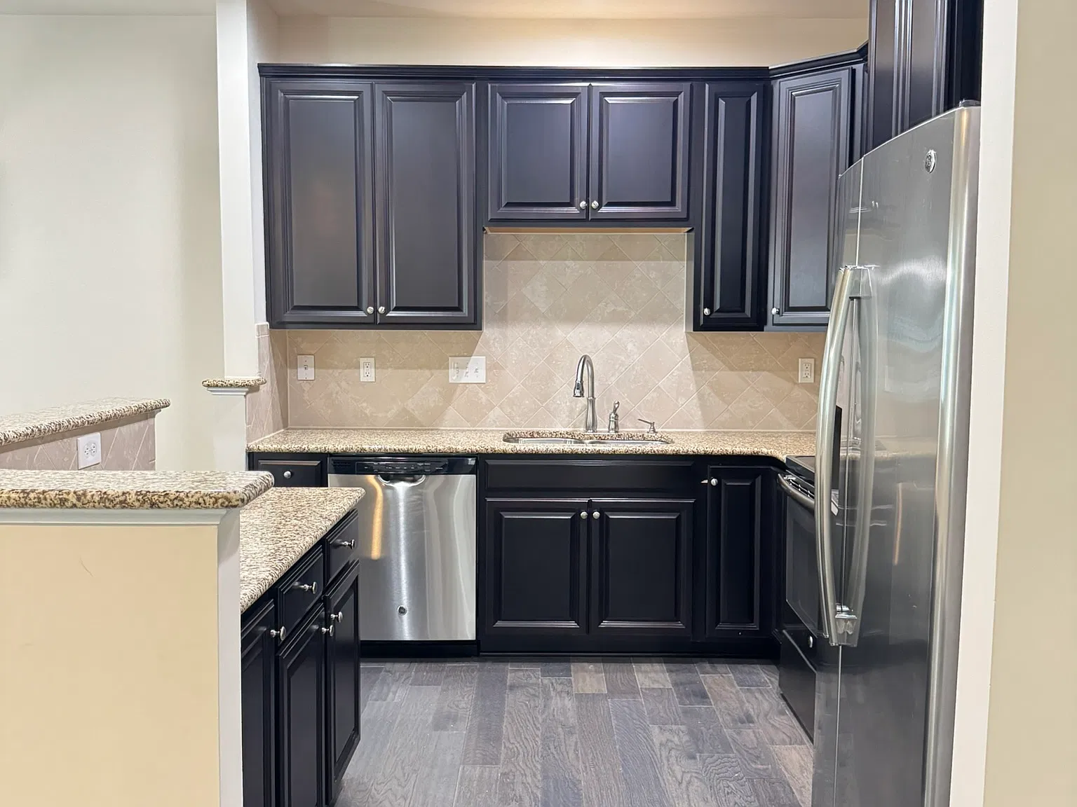 2 bed, 2.5 bath, 1512 sqft, $1,850 — Photo 3