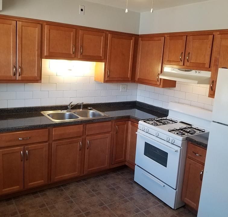 Kitchen and Breakfast Nook
