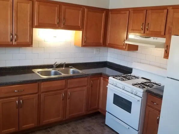 6727 W Irving Park Rd #2C, Chicago, IL 60634