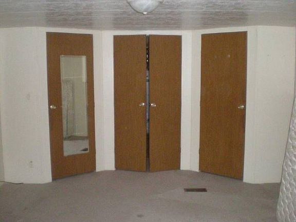 DOUBLE CLOSETS IN MB
