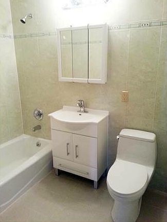 5th image of 4506 64th St APT 6F