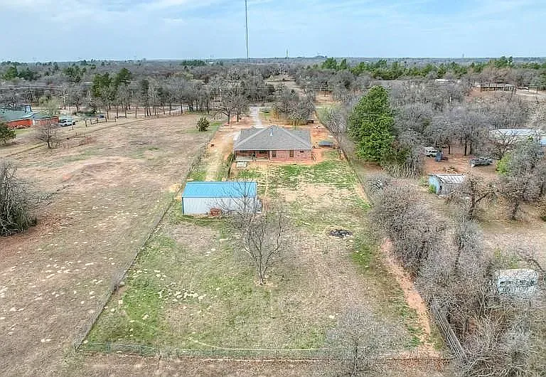 5 bed, 2500 sqft, $3,400 — Photo 4
