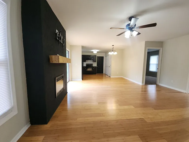 3483 Arvin Dr — Photo 3