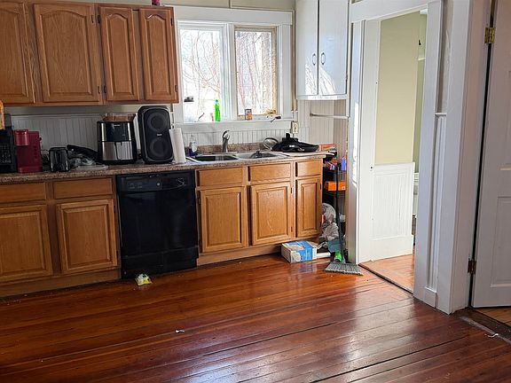 5th image of 35 Foster Street