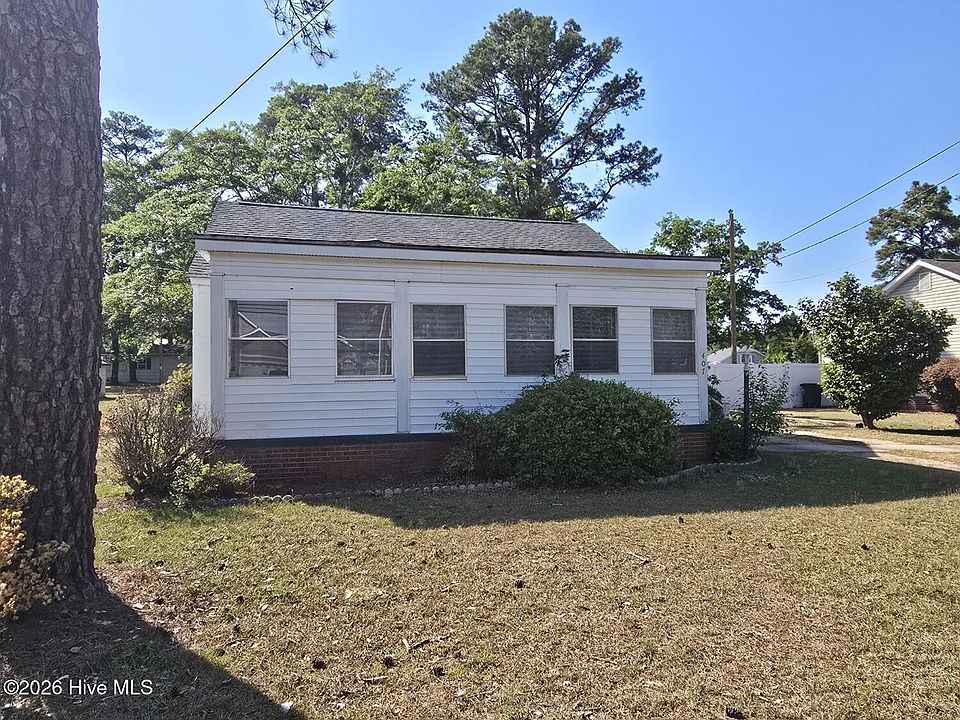 1st image of 407 Roberdel Road