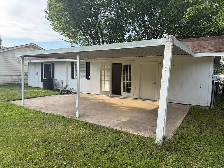 11221 Trail Ln — Photo 8