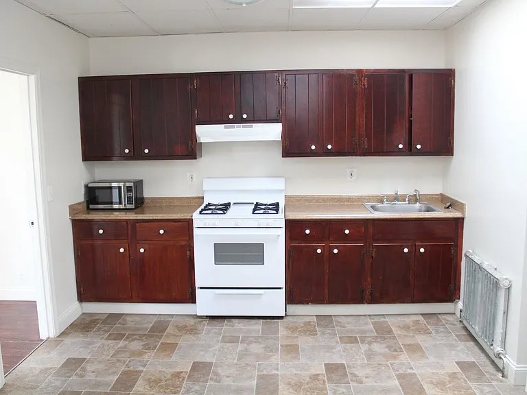 1708 Linden Ave — Photo 7