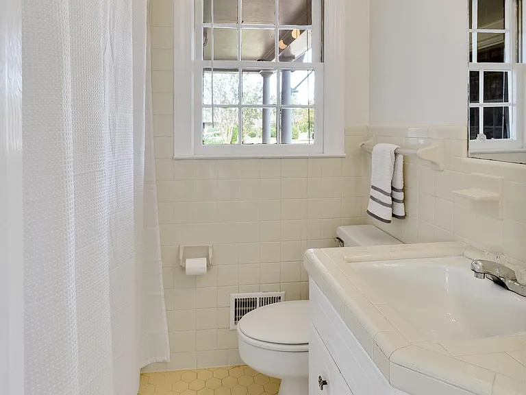 114 S Cardinal Dr — Photo 26