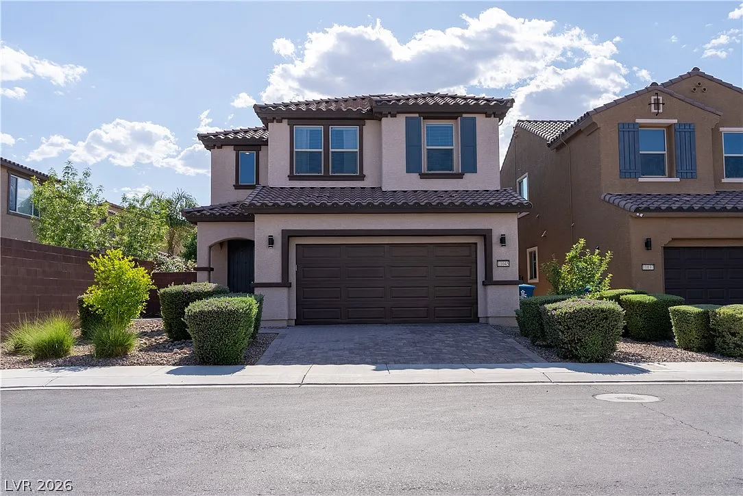 3 bed, 2.5 bath, 2046 sqft, $2,450 — Photo 1