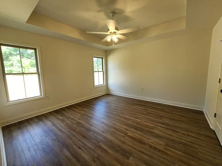 4053 Collier Ln — Photo 4