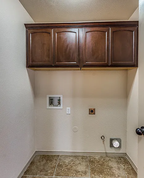 7101 Falling Leaf Cir — Photo 15