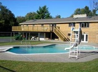 118 Uxbridge Rd, Sutton, MA 01590