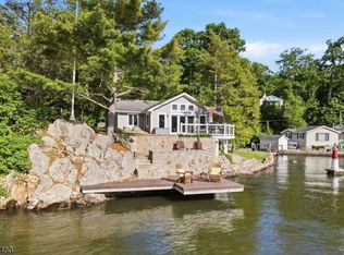 53 Shore Ave, Greenwood Lake, NY 10925