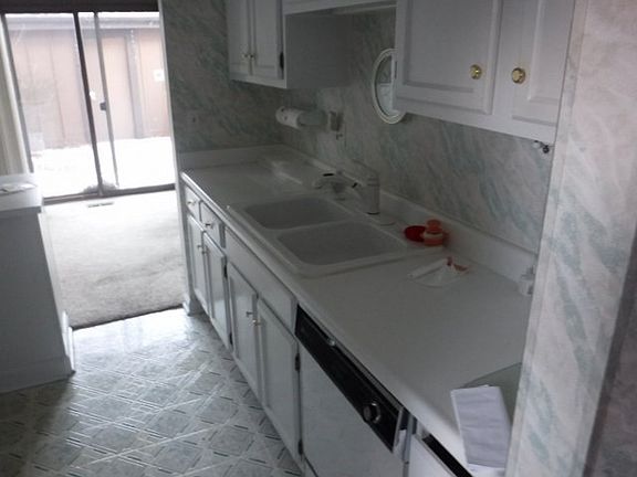 4th image of 1326 Preakness Pl