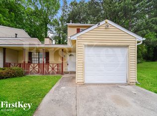 1010 Pine Tree Trl, Atlanta, GA 30349