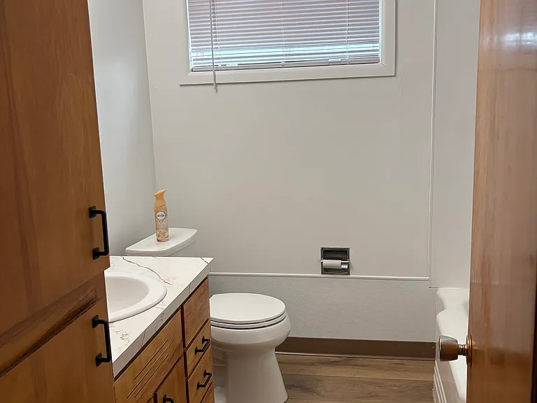 1925 15th Ave S #3 — Photo 5
