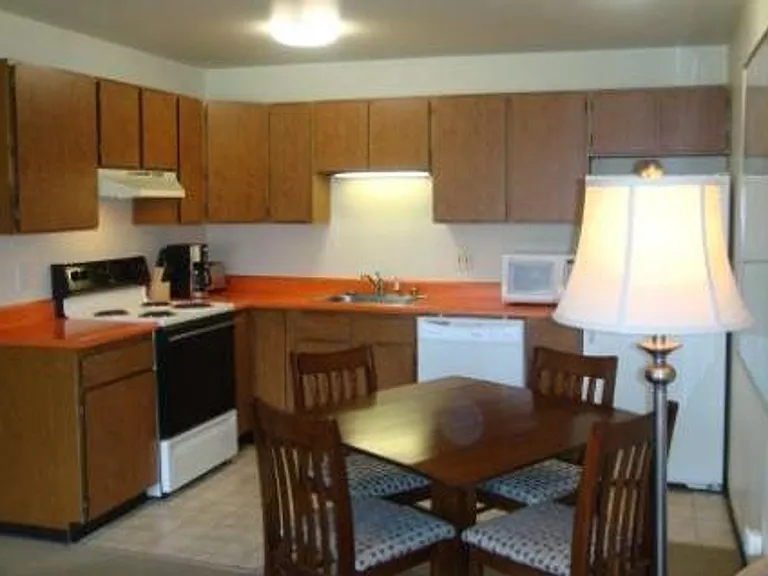 Baker Apartments — Photo 19