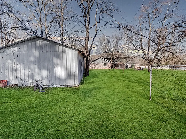 2607 Lonnie Ln — Photo 55