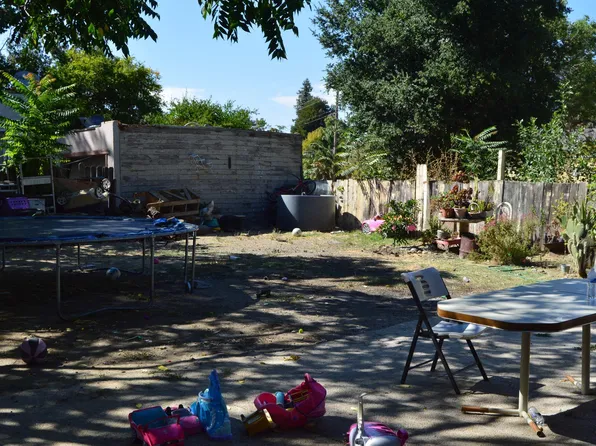 17th East St, Pittsburg, CA 94565
