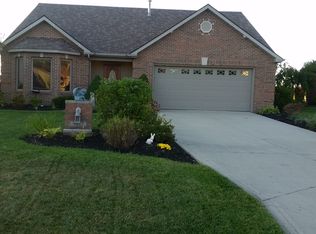 9617 Greyhawk Dr, Fort Wayne, IN 46835