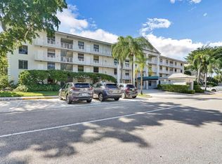 3636 Whitehall Dr APT 401, West Palm Beach, FL 33401