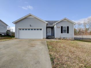 394 Paris Dr, Clarksville, TN 37042