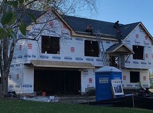 33070 N Tomahawk Pl, Grayslake, IL 60030