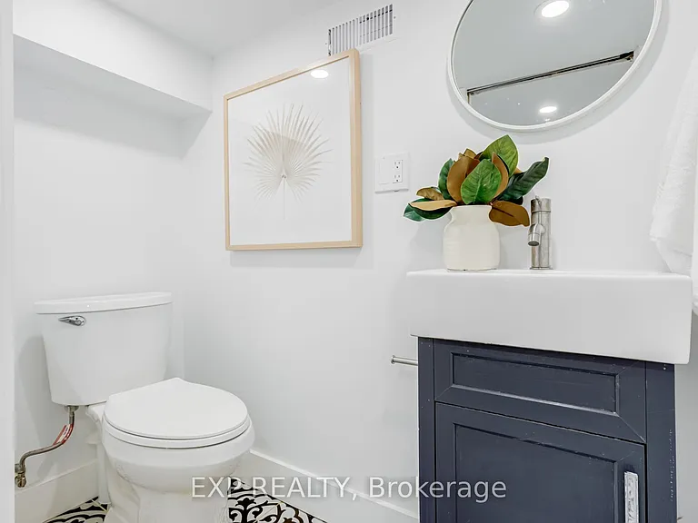146 Hanson St — Photo 35