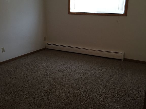 5th image of 924 24th Ave S APT 03