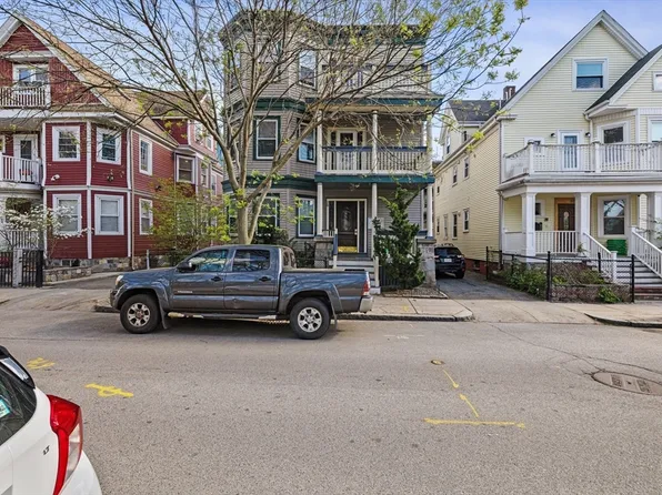 28 Edison Grn #B, Dorchester, MA 02125