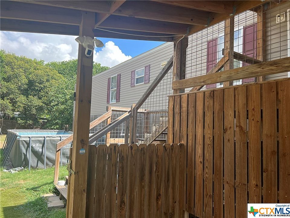 2nd image of 1403 River Rd