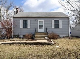 1814 Kelly Ave, Crest Hill, IL 60403