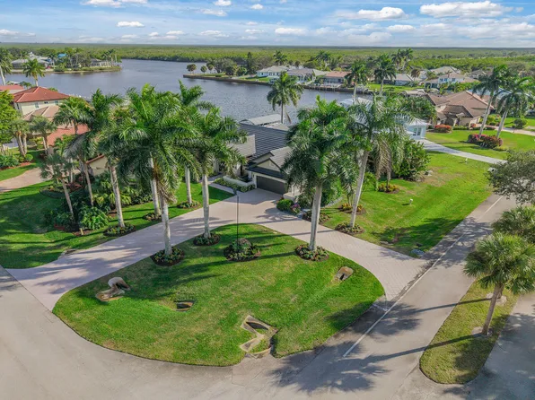123 Newport Dr, Naples, FL 34114