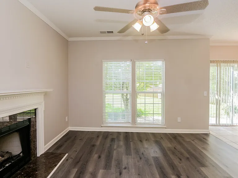 11319 Valerian Ct — Photo 6