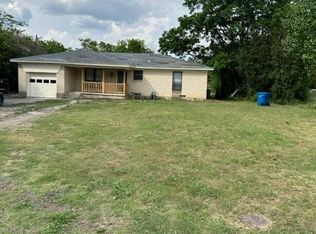 1600 E Springcrest Cir, Lancaster, TX 75134