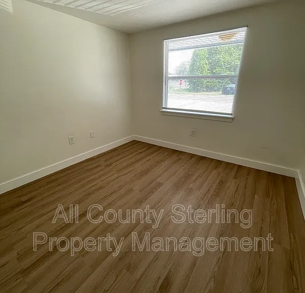 201 SE Beech St #104 — Photo 5