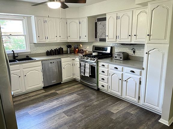 4th image of 7644 Marywood Dr